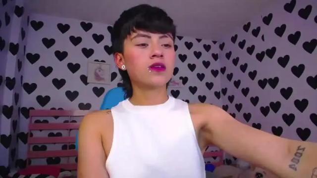 Image 2 of julieta_a_ Stream on Chaturbate on 17 months ago