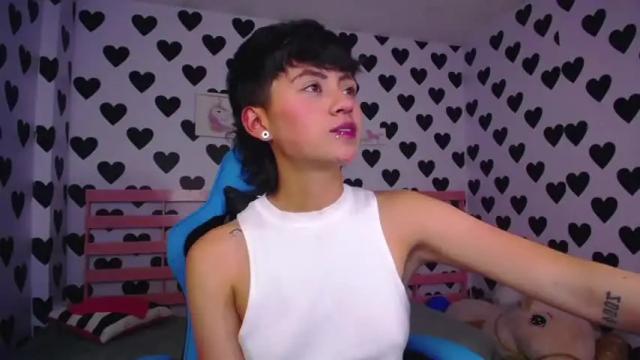 Image 7 of julieta_a_ Stream on Chaturbate on 17 months ago