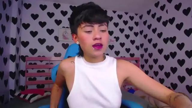 Image 8 of julieta_a_ Stream on Chaturbate on 17 months ago