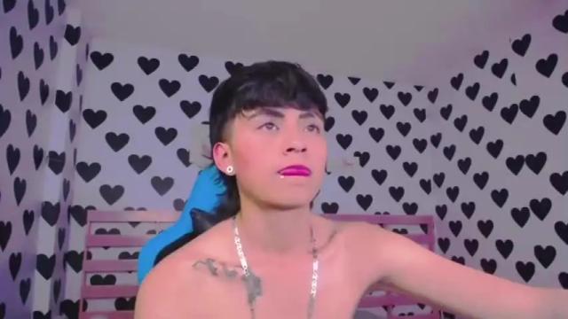 Image 4 of julieta_a_ Stream on Chaturbate on 17 months ago