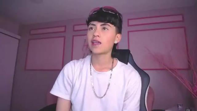 Image 11 of julieta_a_ Stream on Chaturbate on 17 months ago