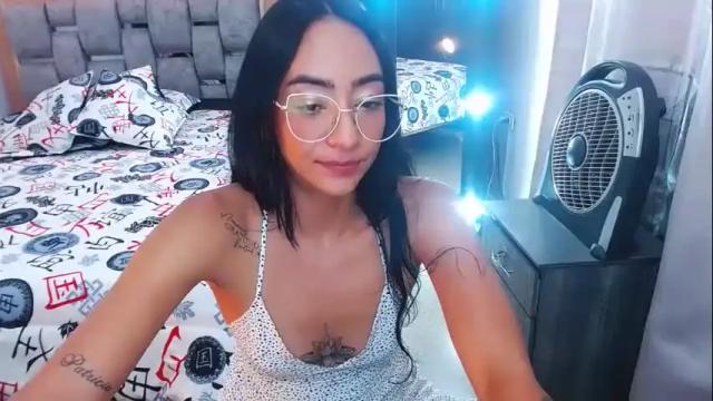 Image 7 of julieta_art1 Stream on Chaturbate on 21 days ago