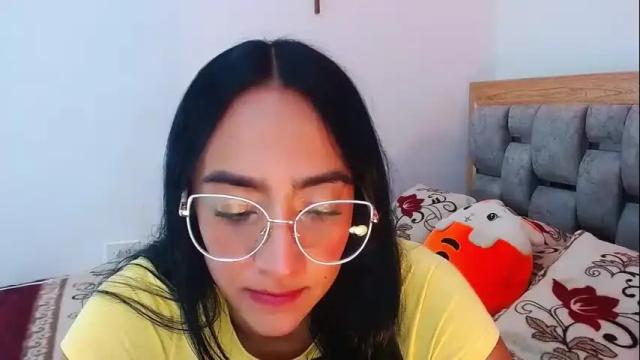 Image 2 of julieta_art1 Stream on Chaturbate on 7 months ago