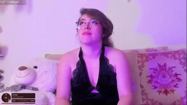 Image 12 of julieta_cooper20 Stream on Chaturbate on 9 days ago
