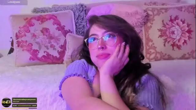 Image 6 of julieta_cooper20 Stream on Chaturbate on 8 days ago