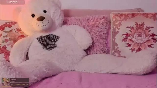 Image 6 of julieta_cooper20 Stream on Chaturbate on 2 months ago
