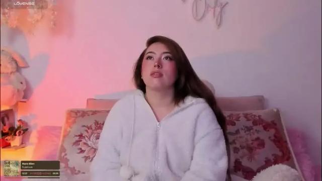 Image 6 of julieta_cooper20 Stream on Chaturbate on 1 month ago