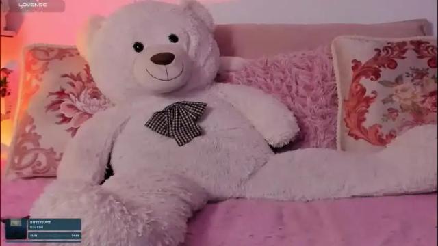 Image 2 of julieta_cooper20 Stream on Chaturbate on 1 month ago