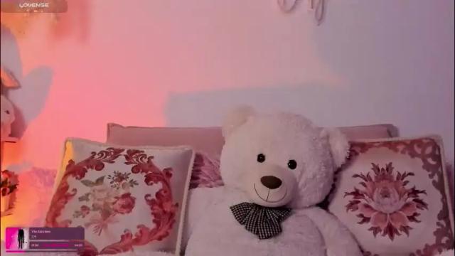 Image 11 of julieta_cooper20 Stream on Chaturbate on 24 days ago