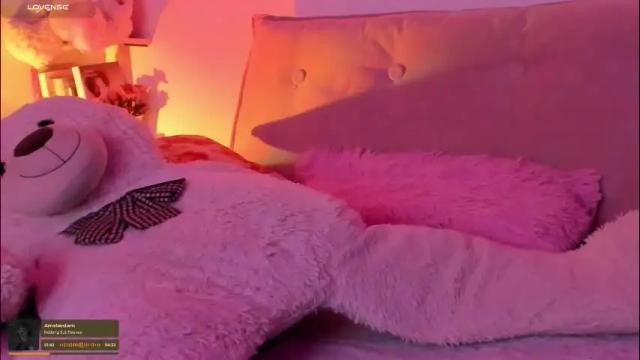 Image 10 of julieta_cooper20 Stream on Chaturbate on 13 hours ago