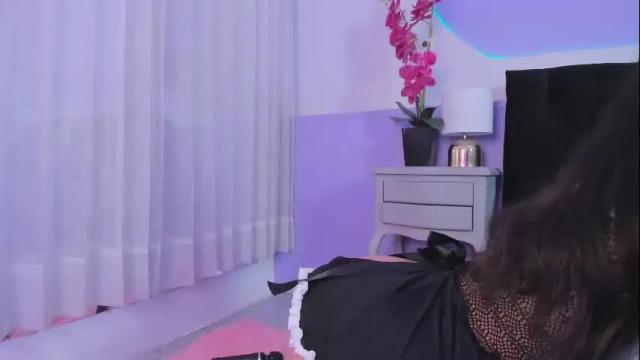 Image 10 of julieta_cortes__ Stream on Chaturbate on 1 month ago