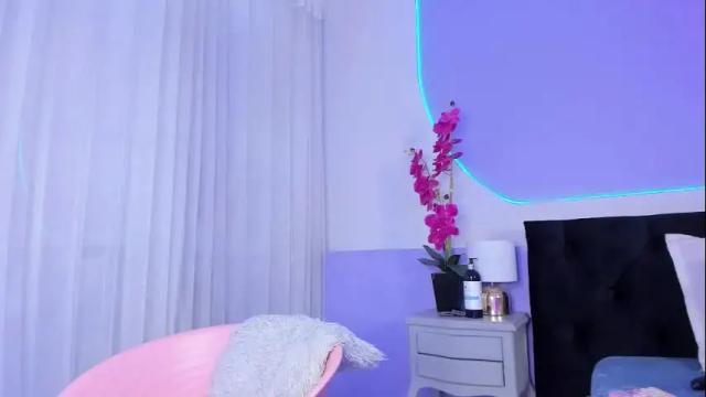 Image 10 of julieta_cortes__ Stream on Chaturbate on 1 month ago