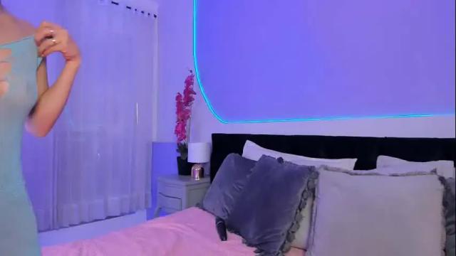 Image 2 of julieta_cortes__ Stream on Chaturbate on 1 month ago