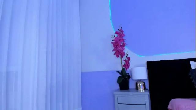 Image 6 of julieta_cortes__ Stream on Chaturbate on 13 days ago