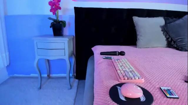 Image 10 of julieta_cortes__ Stream on Chaturbate on 15 days ago