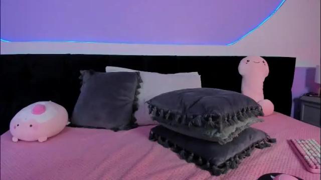 Image 4 of julieta_cortes__ Stream on Chaturbate on 2 months ago