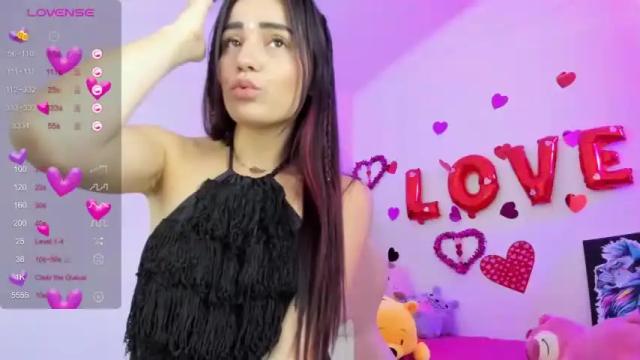 Image 12 of julieta_dubois1 Stream on Chaturbate on 13 months ago