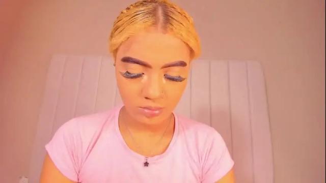 Image 12 of julieta_flower Stream on Chaturbate on 1 month ago