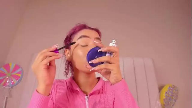 Image 10 of julieta_flower Stream on Chaturbate on 9 days ago