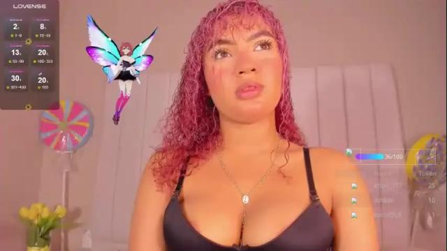 Image 2 of julieta_flower Stream on Chaturbate on 5 days ago