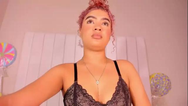 Image 3 of julieta_flower Stream on Chaturbate on 1 day ago
