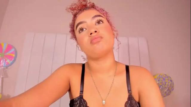 Image 6 of julieta_flower Stream on Chaturbate on 1 day ago