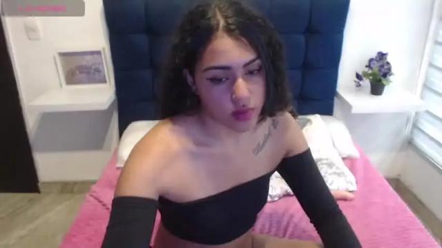 Image 7 of julieta_owens_ Stream on Chaturbate on 14 months ago