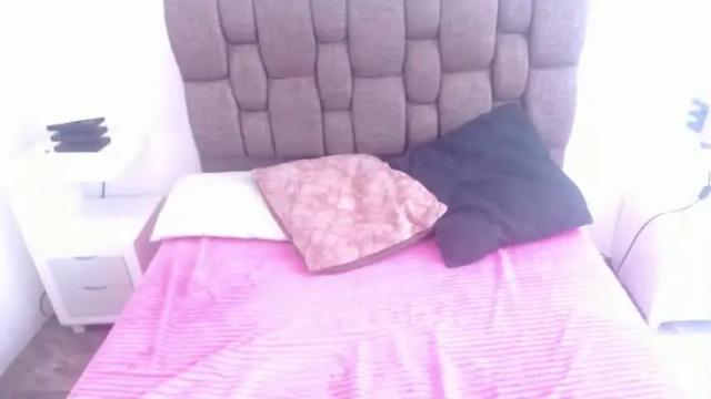 Image 2 of julieta_owens_ Stream on Chaturbate on 14 months ago