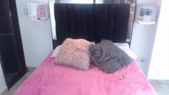 Image 3 of julieta_owens_ Stream on Chaturbate on 14 months ago
