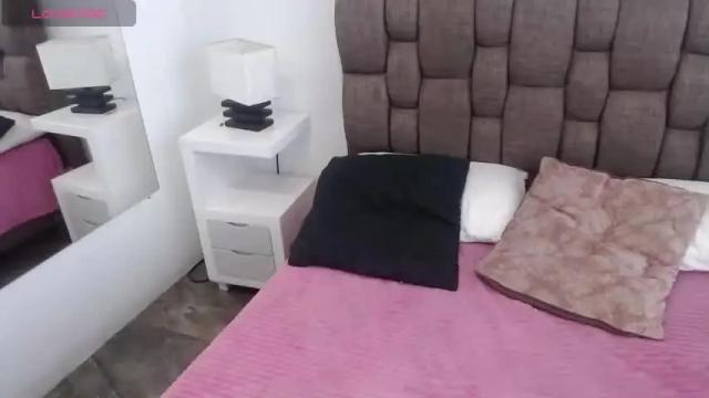 Image 6 of julieta_owens_ Stream on Chaturbate on 13 months ago