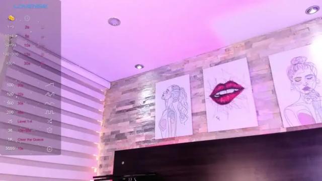 Image 7 of julieta_parker_ Stream on Chaturbate on 15 months ago