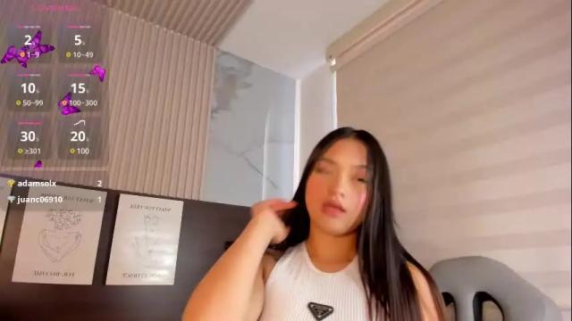 Image 12 of julieta_parker_ Stream on Chaturbate on 1 month ago