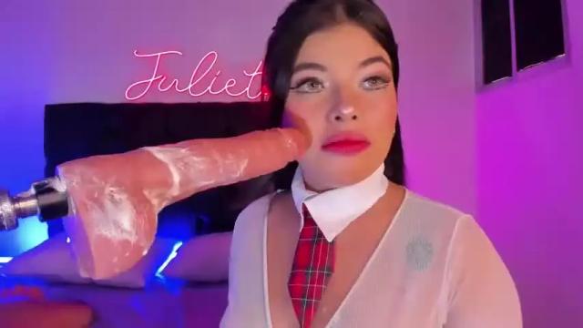 Image 7 of julieta_red2 Stream on Chaturbate on 13 months ago