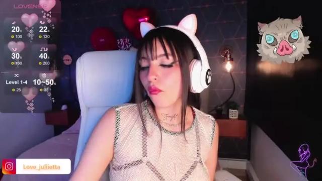 Image 4 of julietabaker Stream on Chaturbate on 16 months ago
