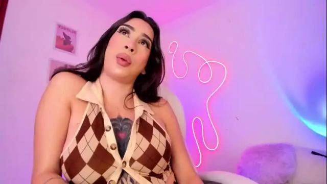 Image 12 of julietabomgv Stream on Chaturbate on 1 month ago