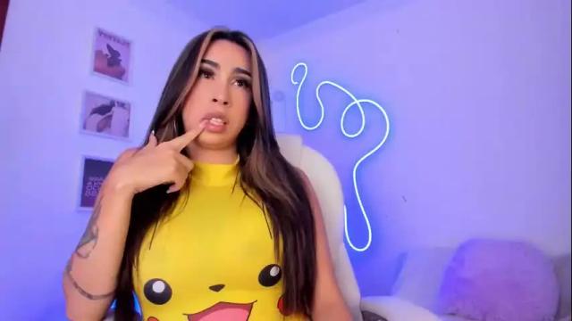 Image 2 of julietabomgv Stream on Chaturbate on 17 days ago