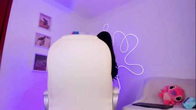 Image 4 of julietabomgv Stream on Chaturbate on 19 days ago
