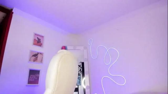 Image 3 of julietabomgv Stream on Chaturbate on 1 month ago