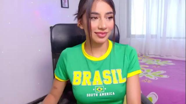Image 12 of julietacheer Stream on Chaturbate on 25 days ago