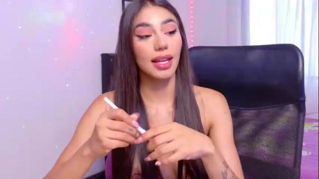 Image 4 of julietacheer Stream on Chaturbate on 8 days ago