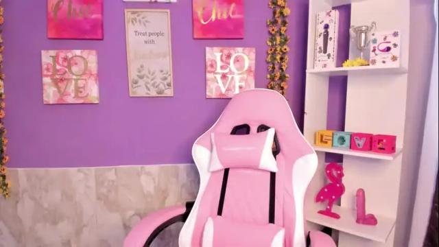 Image 11 of julietacollins_ Stream on Chaturbate on 14 months ago