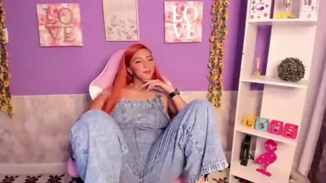 Image 11 of julietacollins_ Stream on Chaturbate on 14 months ago