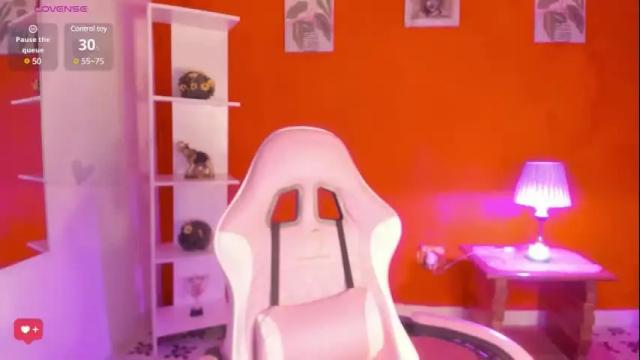 Image 3 of julietacollins_ Stream on Chaturbate on 2 months ago