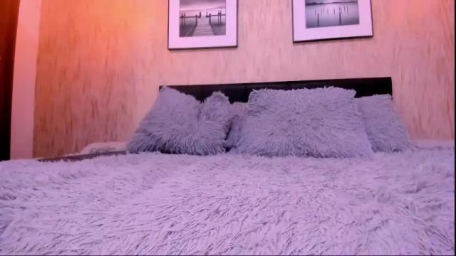Image 3 of julietahazze Stream on Chaturbate on 1 month ago