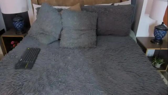 Image 10 of julietahazze Stream on Chaturbate on 1 month ago