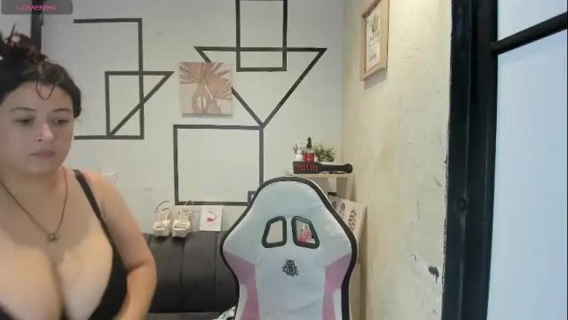 Image 2 of julietakane Stream on Chaturbate on 1 month ago