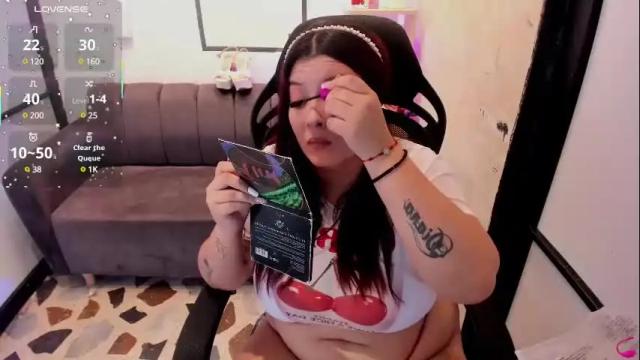 Image 4 of julietakane Stream on Chaturbate on 27 days ago