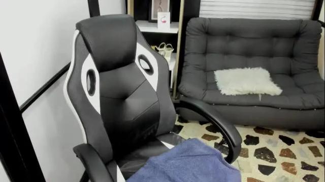 Image 2 of julietakane Stream on Chaturbate on 8 days ago