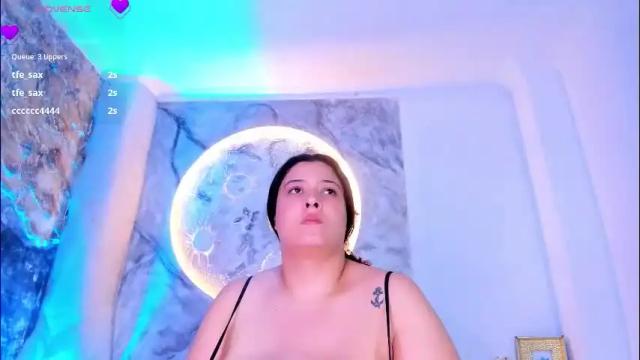 Image 12 of julietakane Stream on Chaturbate on 25 days ago