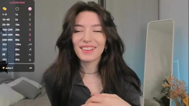 Image 10 of julietaromaniss Stream on Chaturbate on 16 days ago
